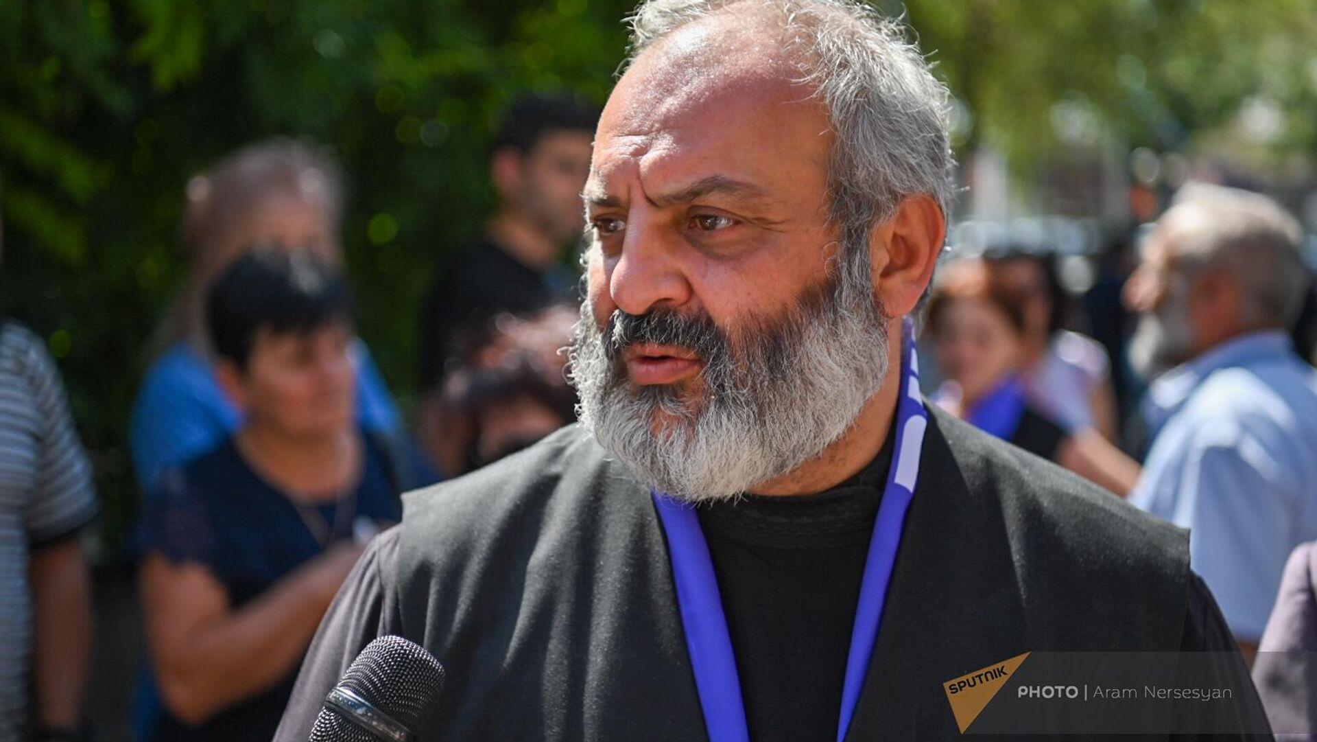 Այն, որ Փ.Ն.-ն և իր խմբակը ուրացող են, դա ակնհայտ է, բայց հաղթանակն այլընտրանք չունի․ Բագրատ Սրբազան