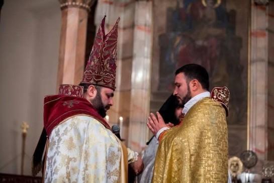 Դուք օրինակ դարձաք մեզ համար, թե ինչպես պետք է սիրել հայրենիքը. Տեր Զարեհը՝ Մկրտիչ Սրբազանին