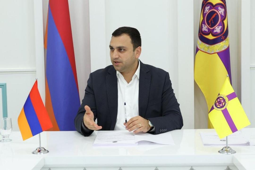 Վաղարշապատում Նիկոլի սրտի թեկնածուն ամենեւին էլ Արգիշտին չէ․ «Իրավունք»