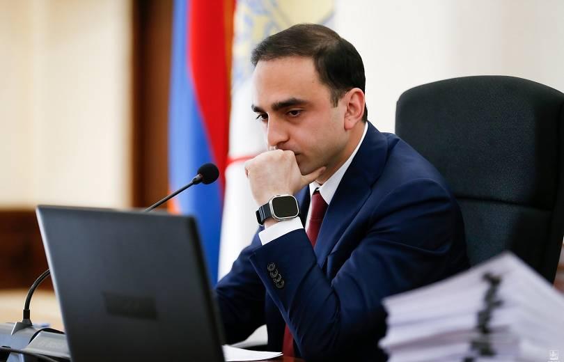 700 միլիոն դոլարի հափշտակության մեղադրանք. ակտիվիստը հաղորդում կներկայացնի Երևանի քաղաքապետ Ավինյանի դեմ