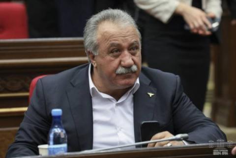 «Կամանդիրը» սպասում է, թե ինչ կպահանջի իրենից «գլավնակամանդույուշչին». «Հրապարակ»