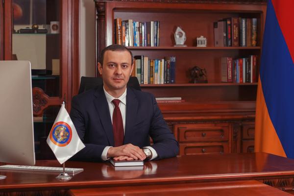«Քեռիս ճիշտ էր ասում». Նախկին ԱԽՔ-ը հիշել է քեռու խորհուրդները. «Իրավունք»