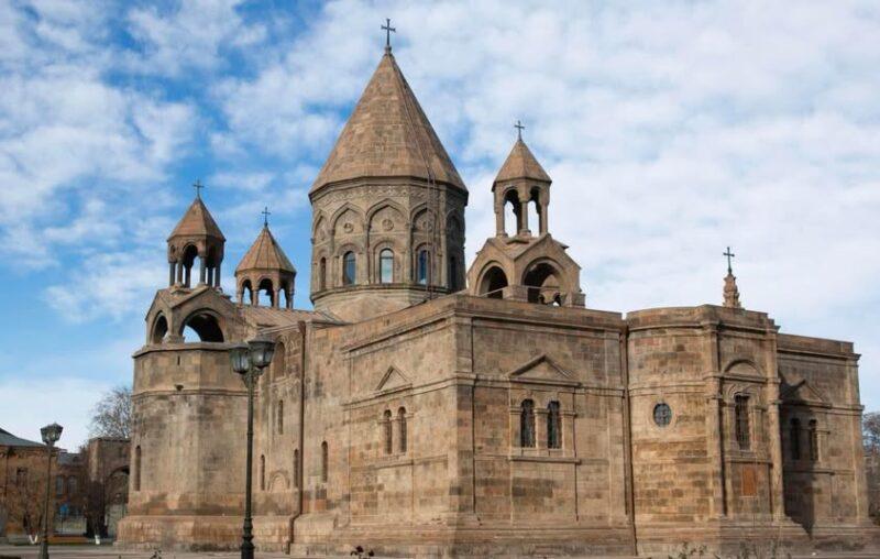 Մայր Աթոռը ՀՀ իշխանություններից պահանջում է քայլեր ձեռնարկել Արցախի ժառանգության պաշտպանության համար
