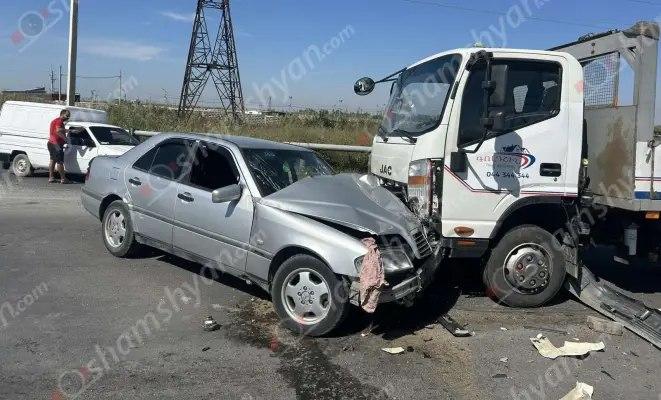 Սիս-Նորամարգ գյուղերի խաչմերուկում բախվել են «Mercedes»-ը և «JAC» մակնիշի բեռնատարը․ կա վիրավոր