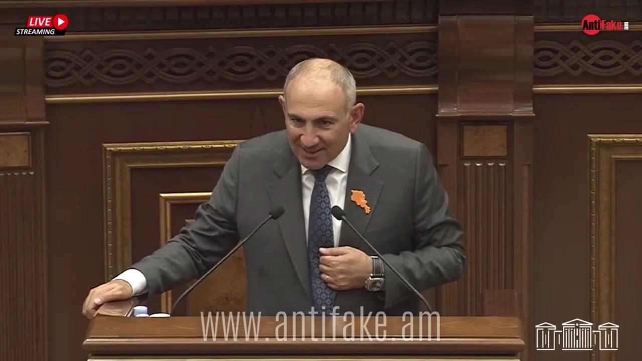 Փաշինյանը հունից դուրս եկավ իր շարասյան առաջացրած խցանումների մասին Դավիթ Ղազինյանի հարցից